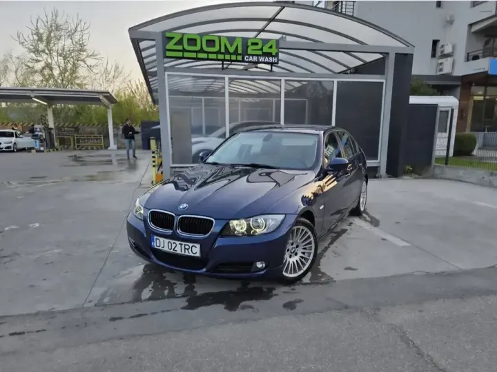 BMW Seria 3 E90/E91/E92/E93 320i