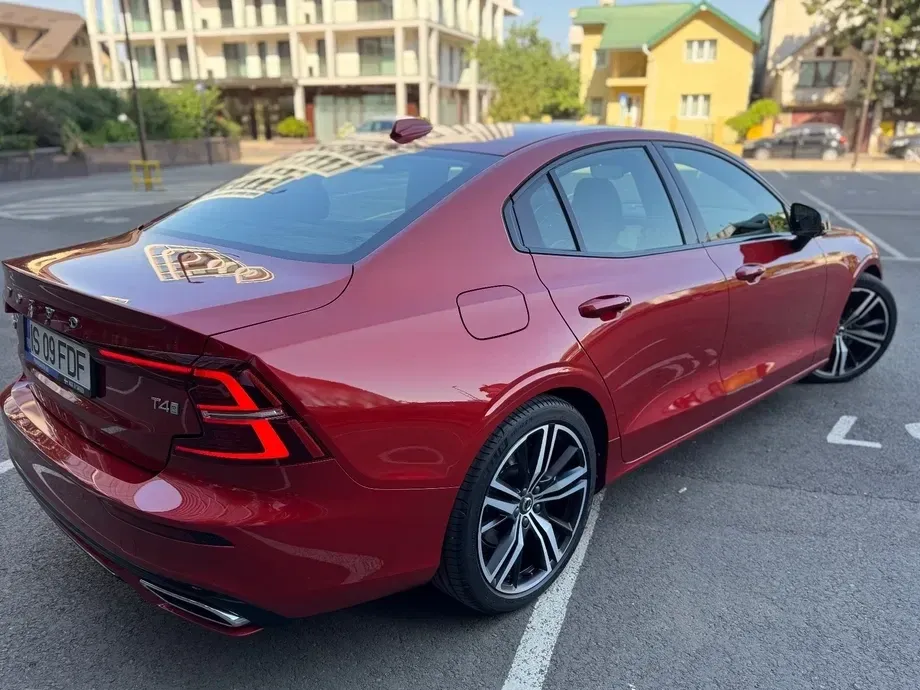 Volvo S60 T4 R-Design — imagine 3