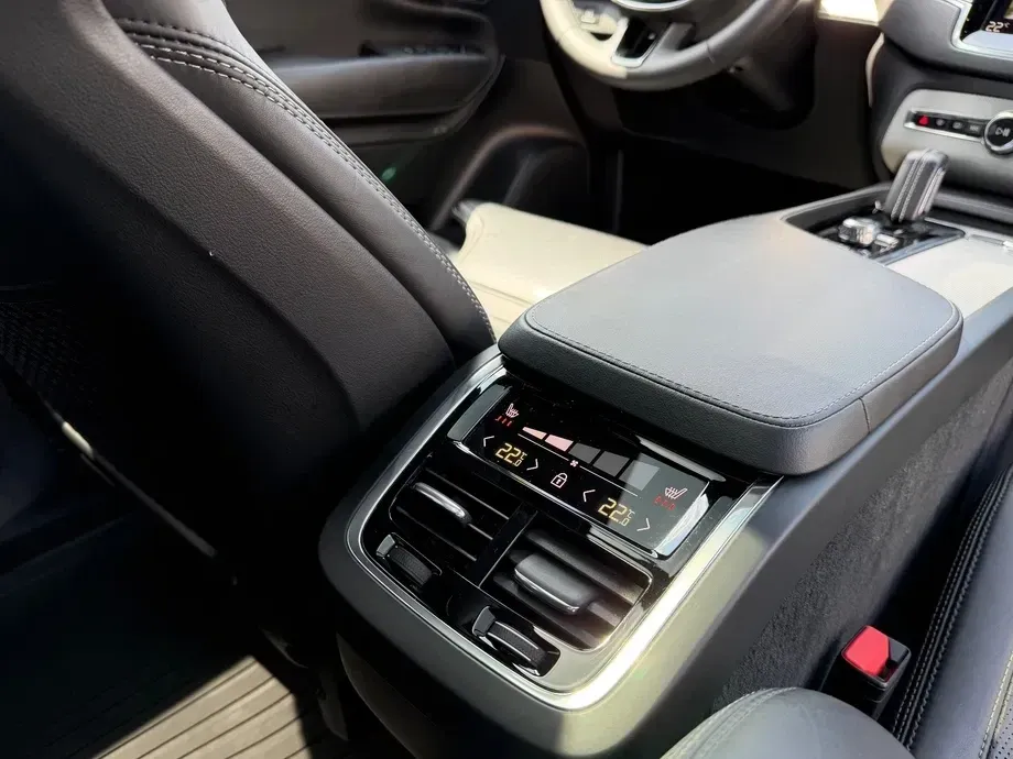 Volvo XC 90 II B5 MHEV AWD 5 locuri R-Design — imagine 5