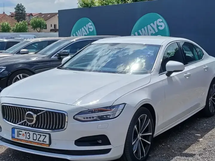 Volvo S90 B4 MHEV AT Plus Bright