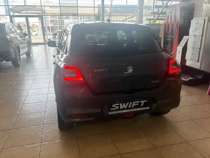 Suzuki Swift VI 1.2 Dualjet 12V MHEV Passion