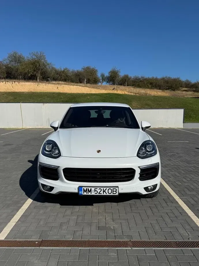 Porsche Cayenne — imagine 2