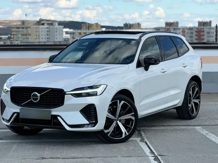 Volvo XC 60 B4 MHEV AWD R-Design