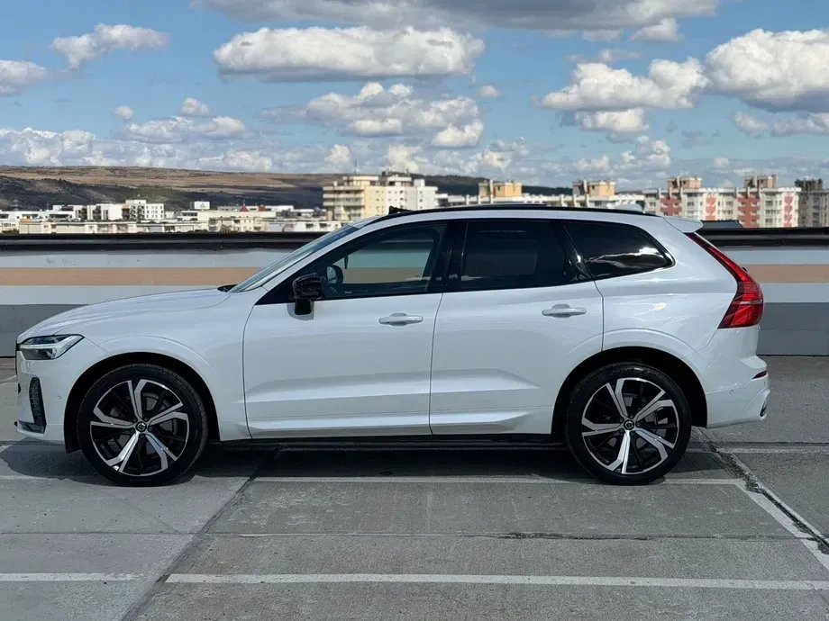 Volvo XC 60 B4 MHEV AWD R-Design — imagine 3