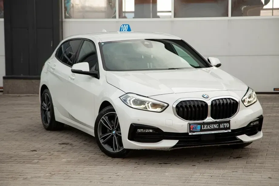BMW Seria 1 F40/F52 [2017 - Prezent] 116d Aut. Sport Line — imagine 3