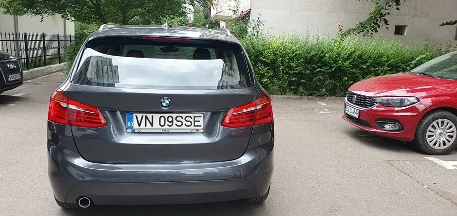 BMW Seria 2 216d Standard — imagine 2
