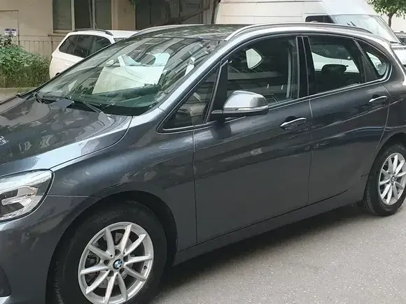 BMW Seria 2 216d Standard