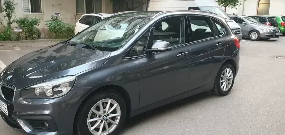 BMW Seria 2 216d Standard — imagine 5