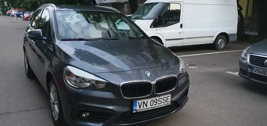 BMW Seria 2 216d Standard — imagine 3