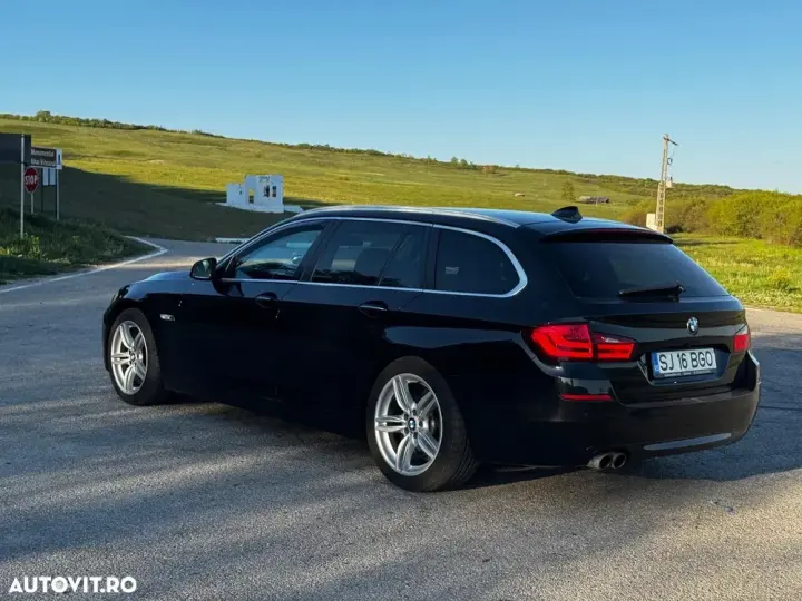 BMW Seria 5 F10/F11/F07 [2010 - 2017] 530d