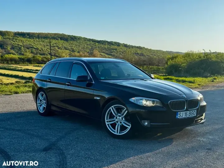 BMW Seria 5 F10/F11/F07 [2010 - 2017] 530d