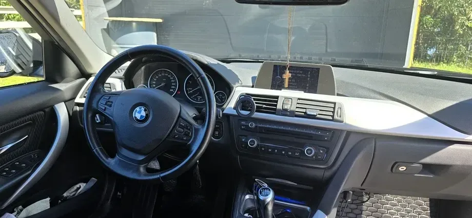 BMW Seria 3 F30/F31/F34 318d — imagine 4