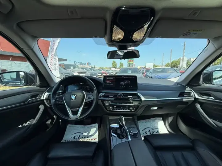 BMW Seria 5 530d xDrive AT MHEV