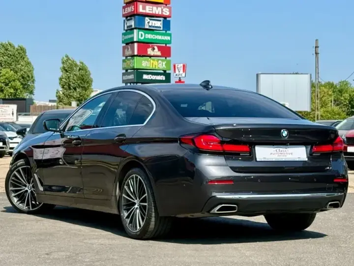BMW Seria 5 530d xDrive AT MHEV