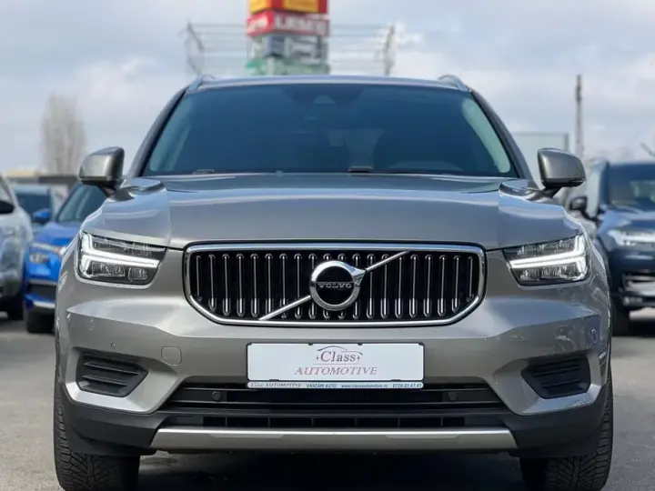 Volvo XC 40 Recharge T4 Twin Engine AT7 Inscription Expression