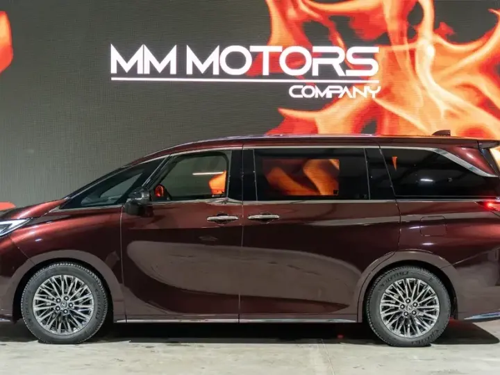 Lexus LM 350h Luxury