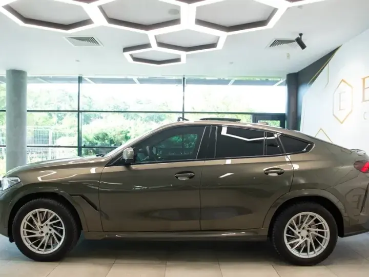 BMW X6 xDrive40d AT MHEV
