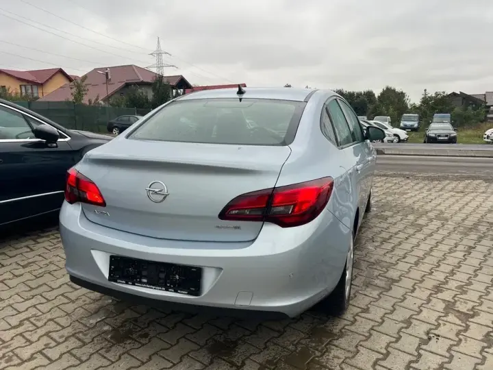 Opel Astra 1.6 CDTI ECOTEC Start/Stop Enjoy