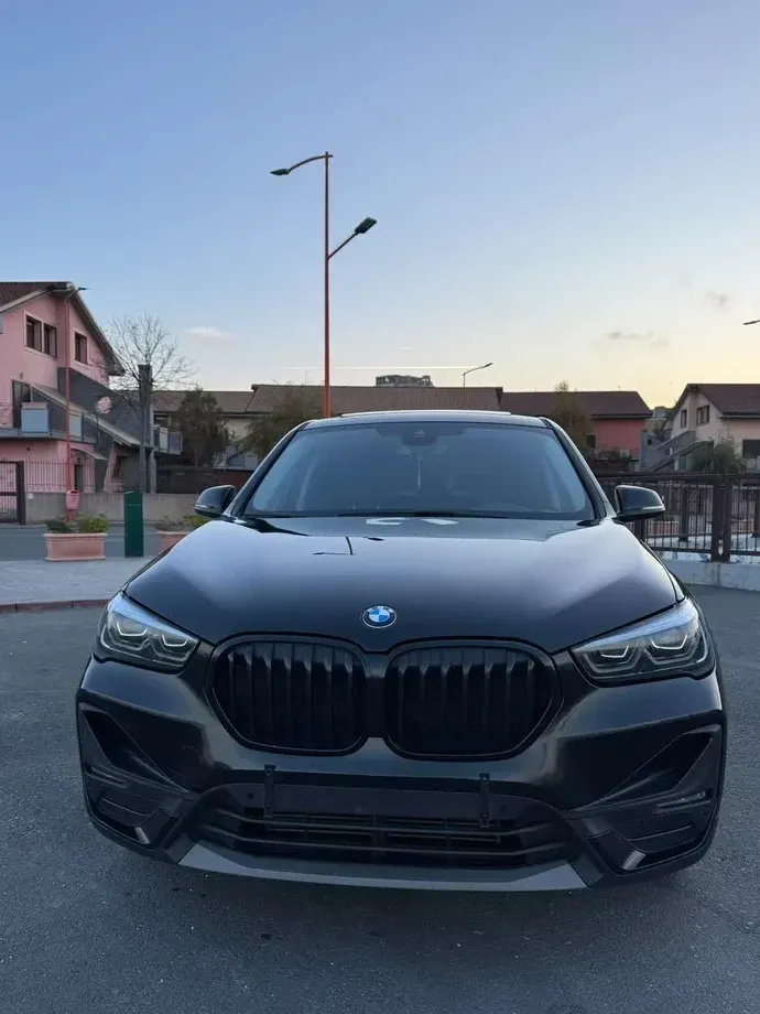 BMW X1 F48 sDrive18d Aut. — imagine 2