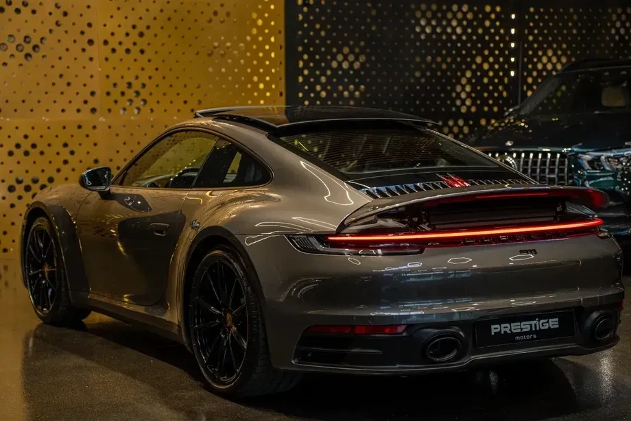 Porsche 911 — imagine 4