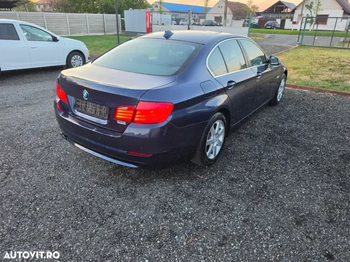 BMW Seria 5 F10/F11/F07 [2010 - 2017] 520d