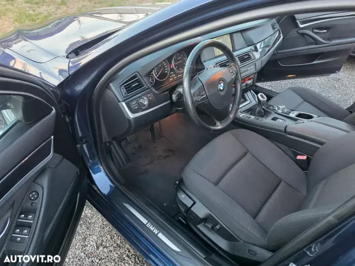 BMW Seria 5 F10/F11/F07 [2010 - 2017] 520d