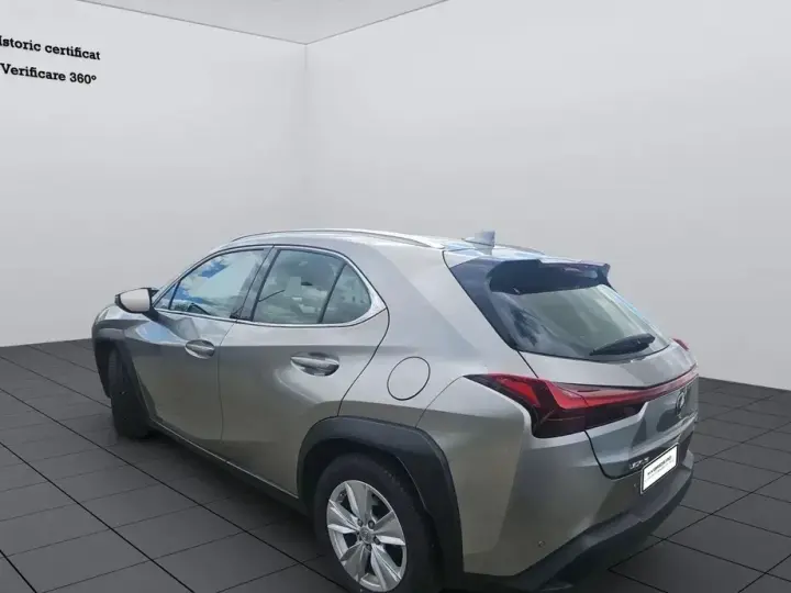 Lexus UX 250h Business Edition