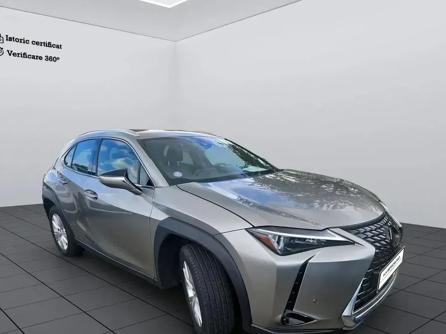Lexus UX 250h Business Edition — imagine 3