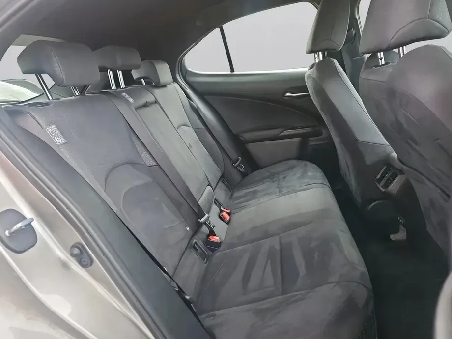 Lexus UX 250h Business Edition — imagine 5