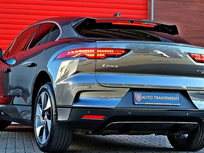 Jaguar I-Pace EV400 AWD SE