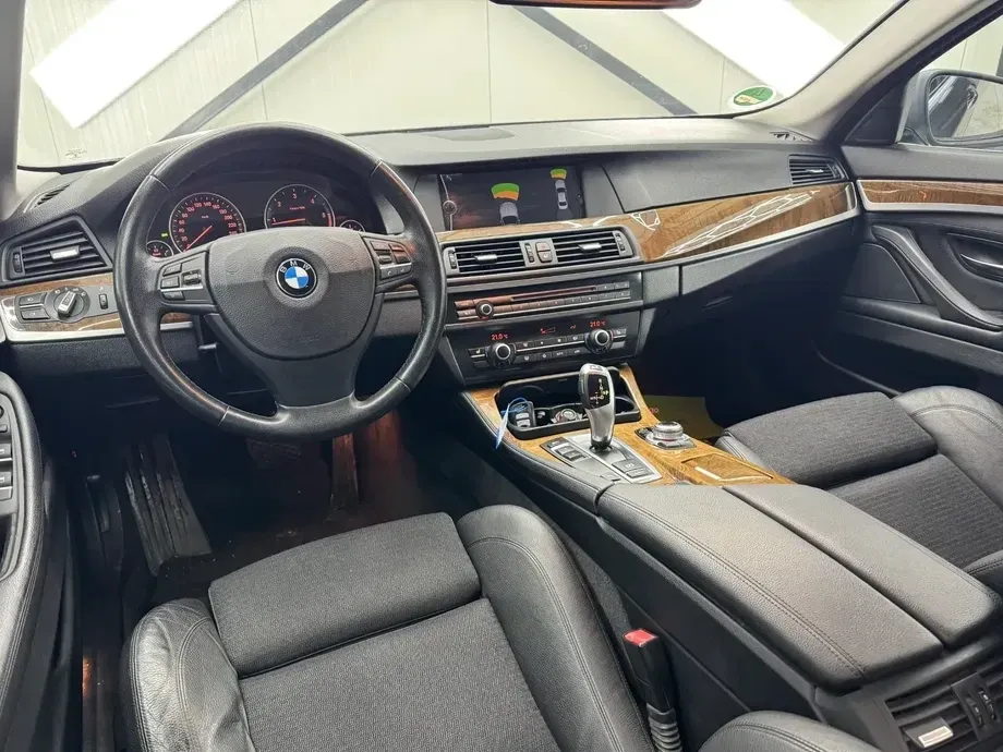 BMW Seria 5 F10/F11/F07 520d Aut. — imagine 6