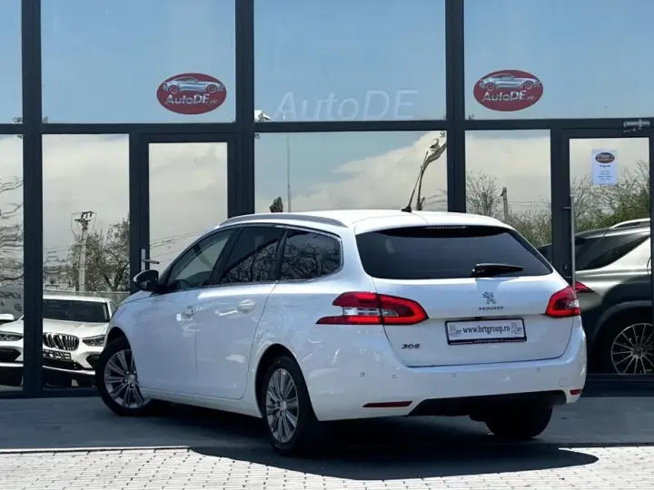 Peugeot 308 II