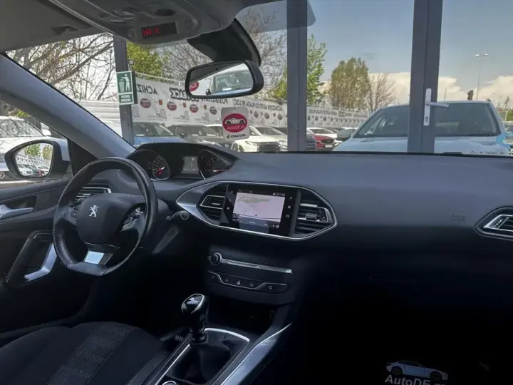 Peugeot 308 II