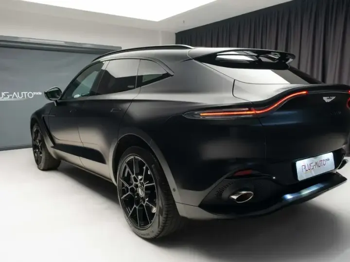 Aston Martin DBX
