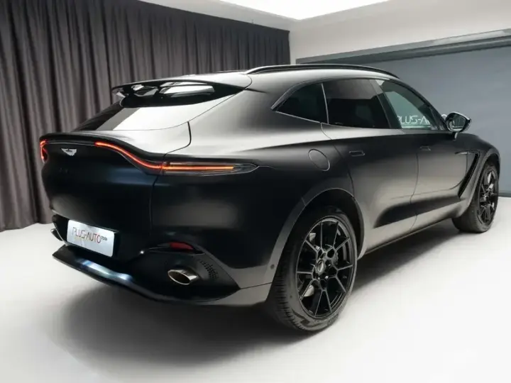 Aston Martin DBX