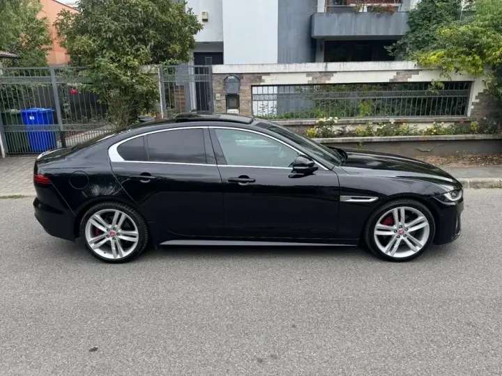 Jaguar XE D180 Aut. R-Dynamic S
