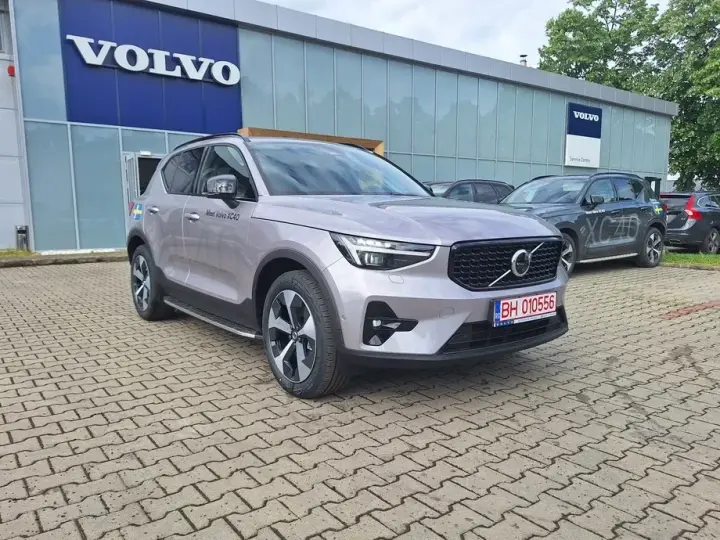 Volvo XC 40 B4 AT FWD MHEV Ultimate Dark