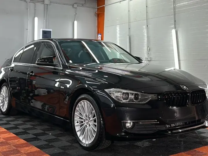 BMW Seria 3 F30/F31/F34 320d Blue Performance Luxury Line
