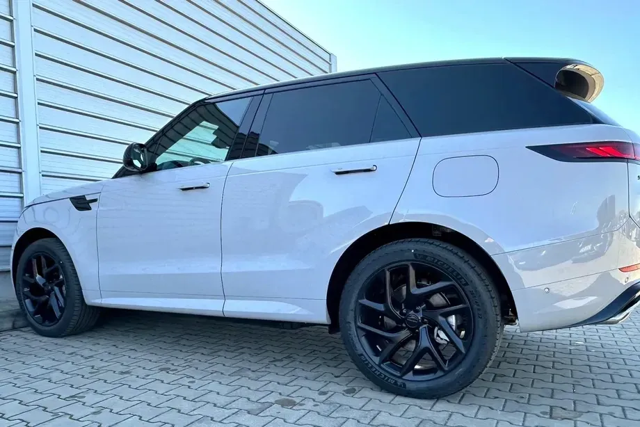 Land Rover Range Rover Sport 3.0 I6 P460 PHEV Dynamic SE — imagine 3
