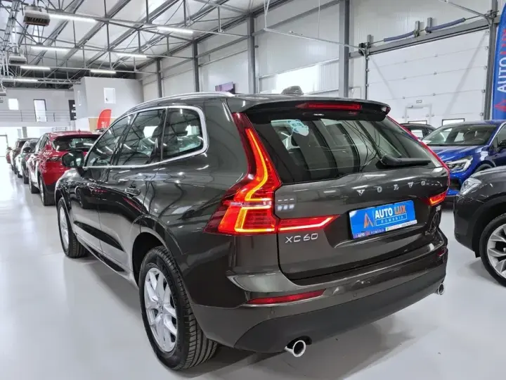 Volvo XC 60 II T8 AWD Recharge Geartronic Inscription Expression