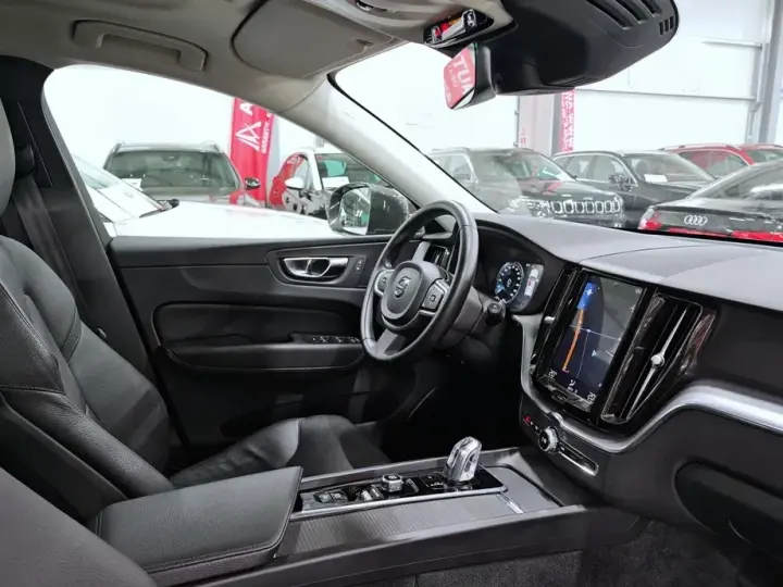 Volvo XC 60 II T8 AWD Recharge Geartronic Inscription Expression