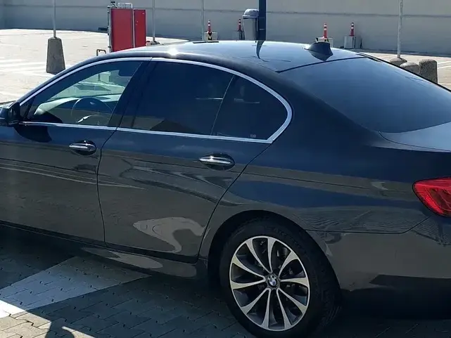 BMW Seria 5 F10/F11/F07 520d Aut. Luxury Line