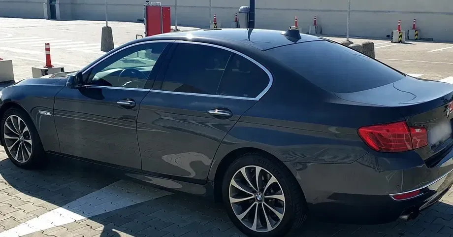 BMW Seria 5 F10/F11/F07 520d Aut. Luxury Line — imagine 3