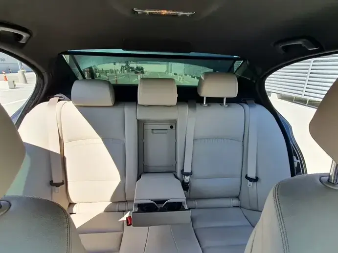 BMW Seria 5 F10/F11/F07 520d Aut. Luxury Line