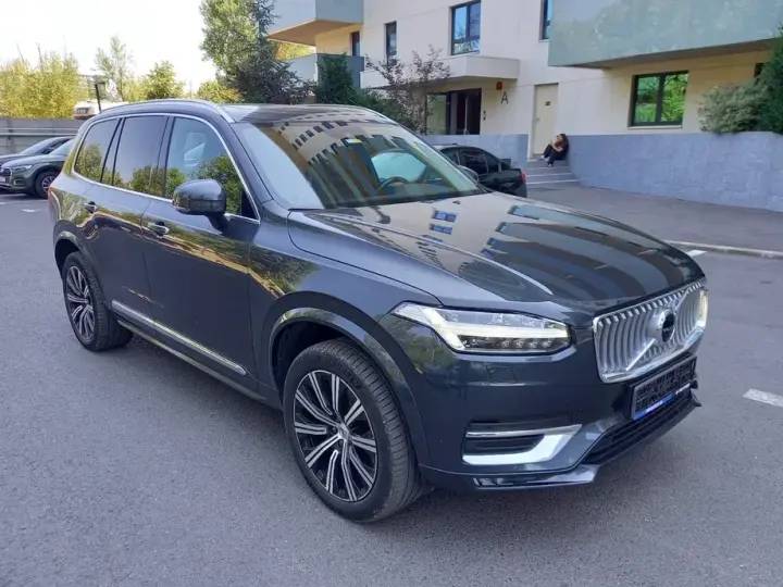 Volvo XC 90 II B5 MHEV AWD 5 locuri Momentum Pro