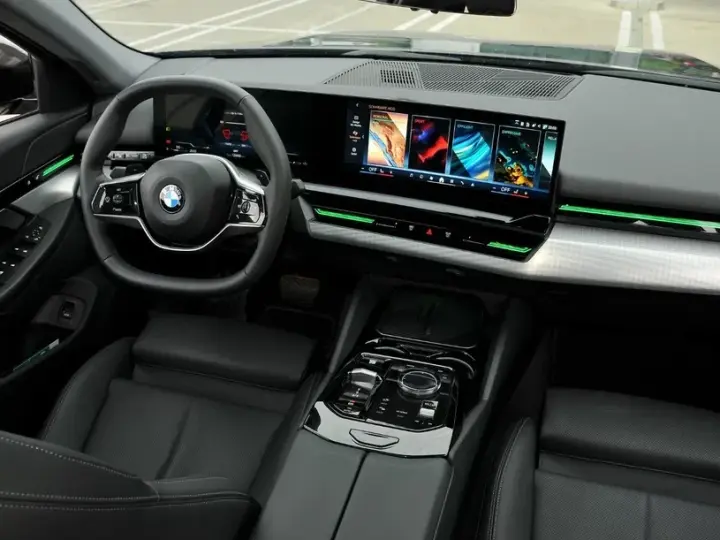 BMW Seria 5 G60/G61 520i AT MHEV
