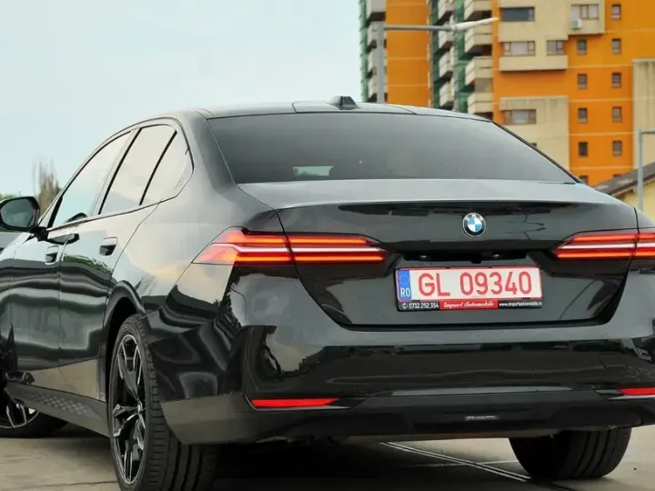 BMW Seria 5 G60/G61 520i AT MHEV