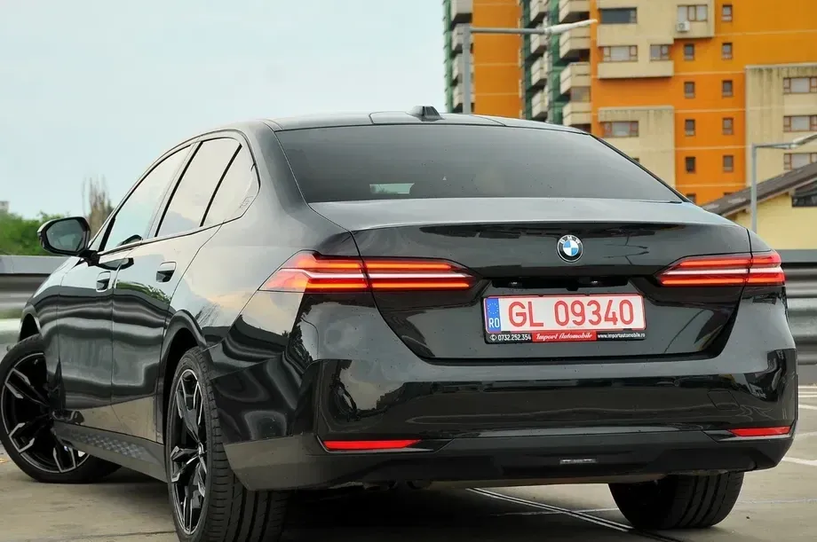 BMW Seria 5 G60/G61 520i AT MHEV — imagine 4