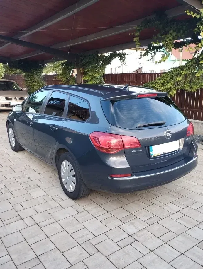 Opel Astra J 1.7 CDTI DPF ecoFLEX TourerStart/Stop Edition — imagine 4