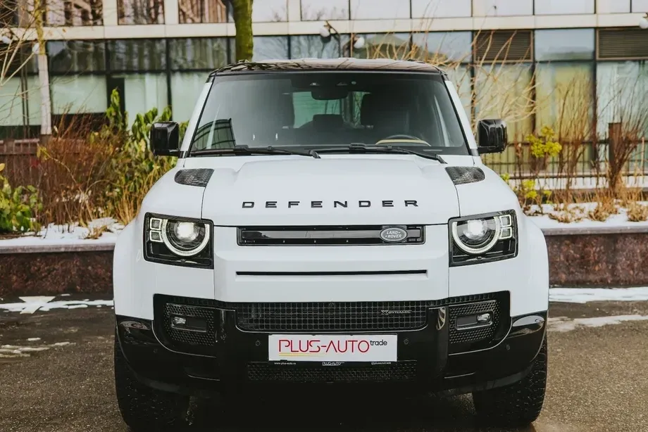 Land Rover Defender 90 3.0 D250 MHEV HSE — imagine 2